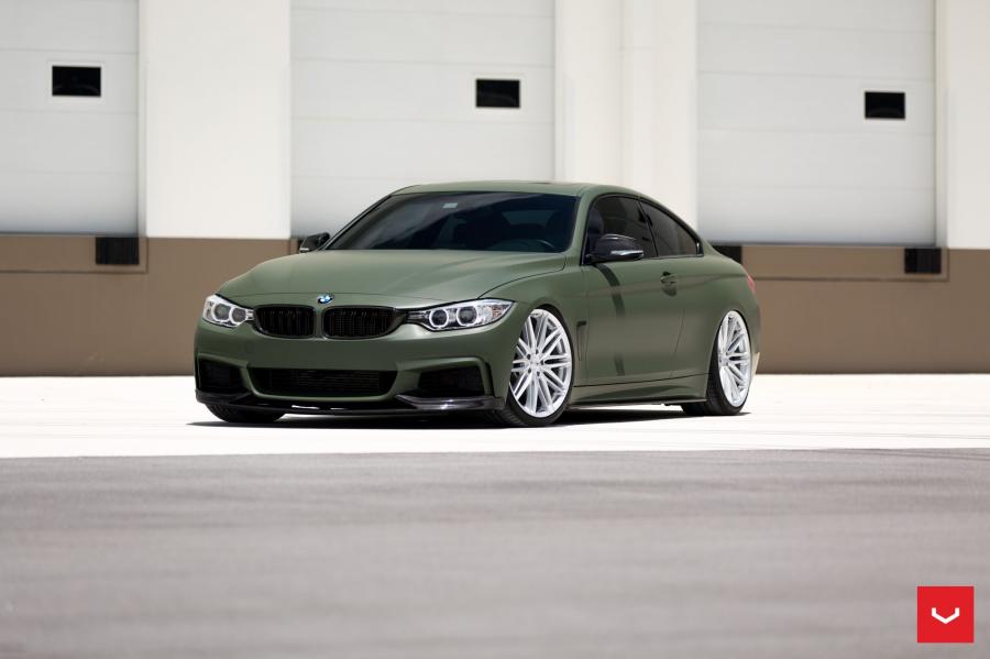  BMW M4 Coupe on Vossen Wheels (VFS4) 2017 года  (фото 40 из 46)